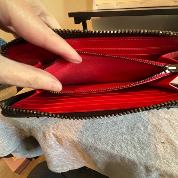 Christian Louboutin Panettone Wallet – Black Grained Leather with Black Spikes - Picture 8 of 12